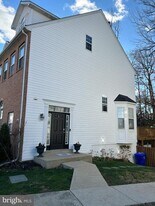 10685 Jacksonhole Pl in Waldorf, MD - Building Photo