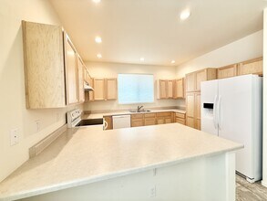 906 Ashbrook Dr in Windsor, CO - Building Photo - Building Photo