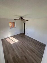 585 NW 182nd Terrace in Miami, FL - Building Photo - Building Photo