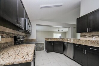 3241 Hunters Chase Loop in Kissimmee, FL - Foto de edificio - Building Photo