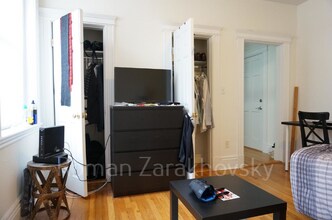 110 Warren St, Unit 23 in Boston, MA - Foto de edificio - Building Photo