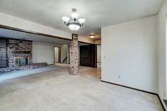 6909 N Spinnaker Ln in Oklahoma City, OK - Building Photo - Building Photo