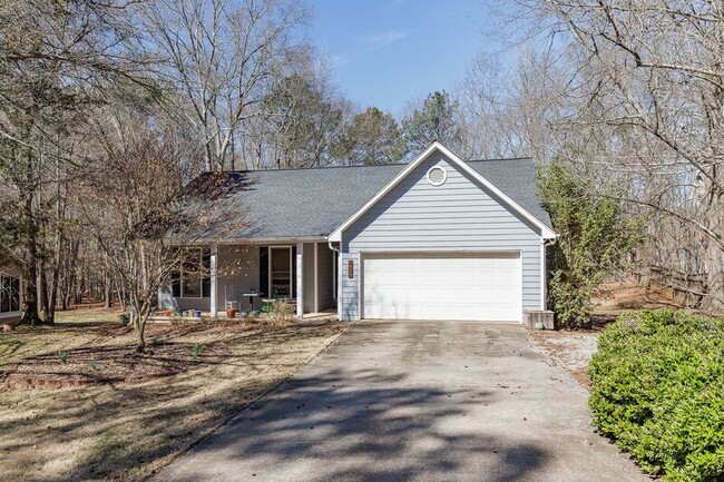 174 Hidden Timber Ln in Athens, GA - Building Photo - Building Photo