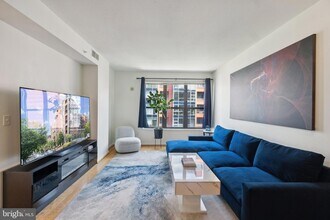 1001 L St NW, Unit 708 in Washington, DC - Building Photo - Building Photo