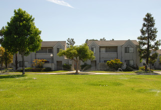 11208 S Western Ave in Los Angeles, CA - Building Photo - Building Photo