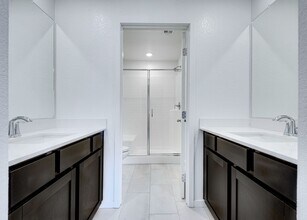 10774 Benhill Grove Ct in Las Vegas, NV - Building Photo - Building Photo