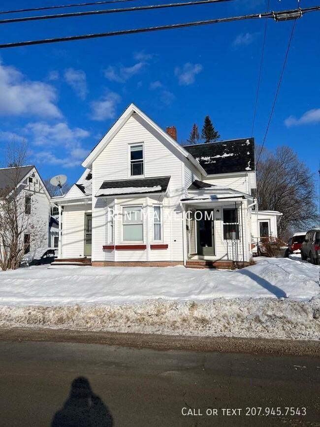 180 Fourth St. in Old Town, ME - Building Photo - Building Photo