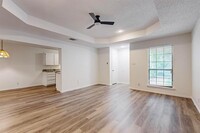 6724 S Creek Dr in Fort Worth, TX - Building Photo - Building Photo