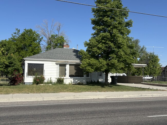 property at 622 S Main St