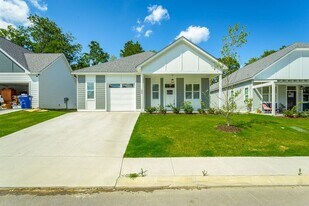 549 Strong Ave in Red Bank, TN - Building Photo