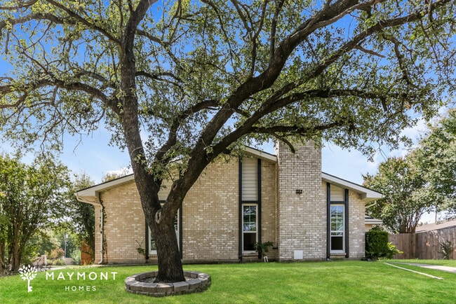 737 Bluebonnet Dr in Grand Prairie, TX - Building Photo - Building Photo