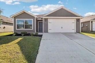 110 Crimson Cir in Denton, TX - Building Photo - Building Photo