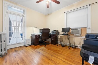 7414 S Prairie Ave, Unit 1 in Chicago, IL - Building Photo - Building Photo