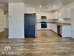 9346 W Raven Dr in Arizona City, AZ - Building Photo - Building Photo