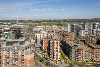 Le Conrad Appartements in Montréal, QC - Building Photo - Building Photo