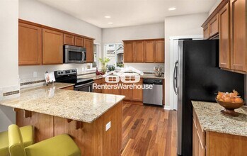 19329 6th Dr SE in Bothell, WA - Building Photo - Building Photo