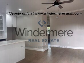 5453 Bradford Dr in Sacramento, CA - Building Photo - Building Photo