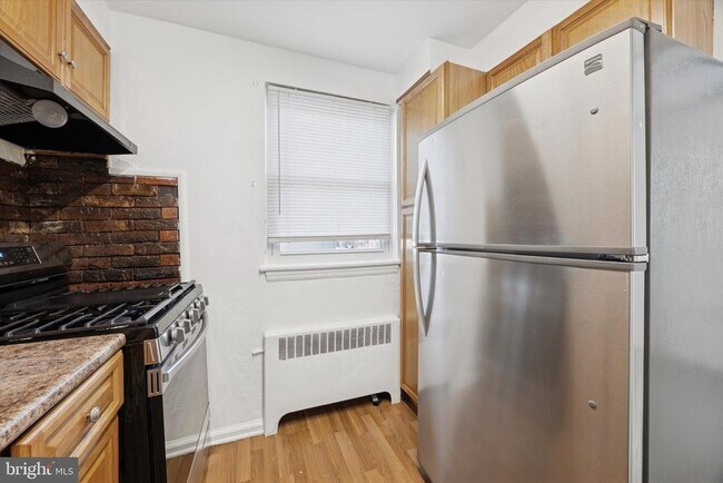 206 W Parkway Ave in Chester, PA - Building Photo - Building Photo