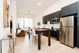 Opal Largo Station in Largo, MD - Foto de edificio - Building Photo