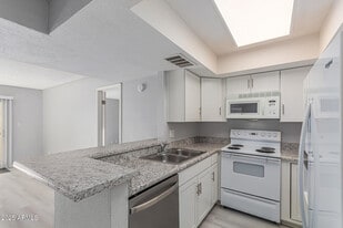 4730 W Northern Ave in Glendale, AZ - Building Photo