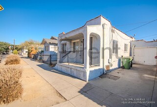 6108 S Budlong Ave in Los Angeles, CA - Building Photo - Building Photo