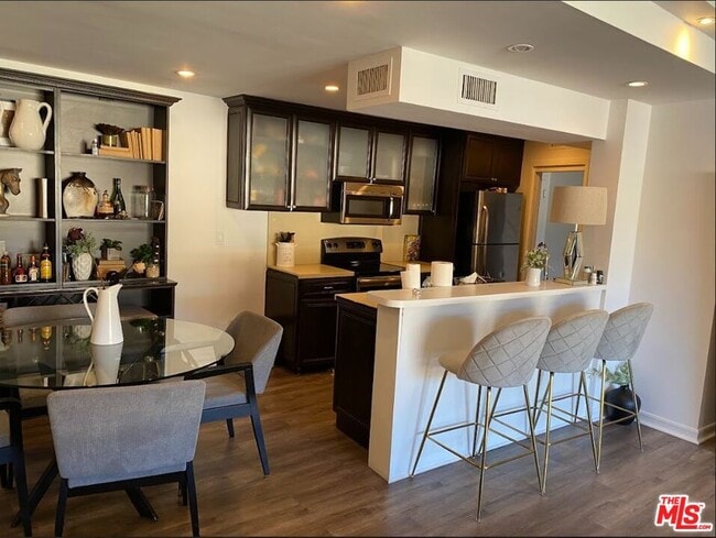 property at 7250 Franklin Ave