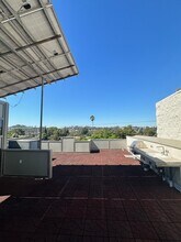 3264 Kazaz Ln in Los Angeles, CA - Foto de edificio - Building Photo