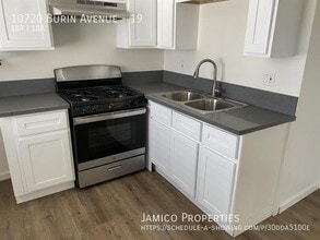 10720 S Burin Ave in Inglewood, CA - Building Photo - Building Photo