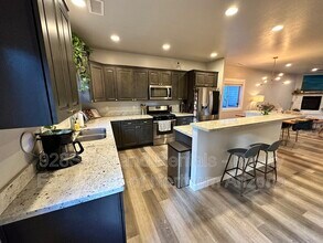 2342 W Mission Timber Cir in Flagstaff, AZ - Building Photo - Building Photo