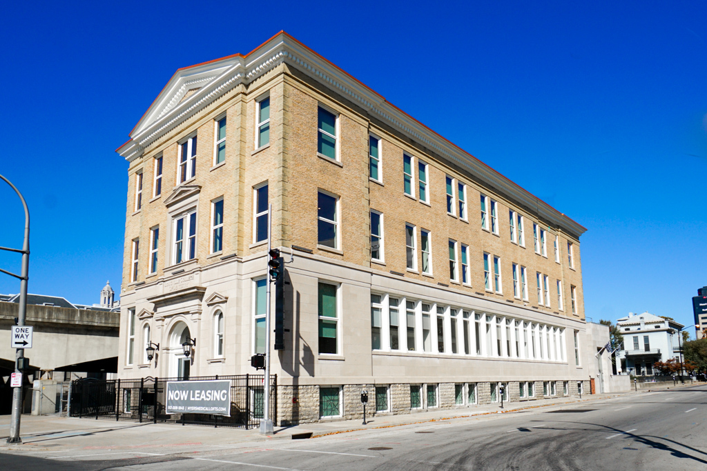 Myers Medical Lofts Photo