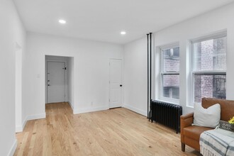 50 Reservoir Ave in Jersey City, NJ - Building Photo - Building Photo
