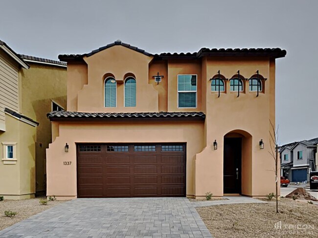 property at 1337 N Parkcrest