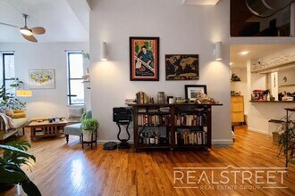 Designer Loft | 2 Bed / 2 Bath | ~1,000 SF | 12’ Wood Ceilings | Prime Prospect Heights in Brooklyn, NY - Building Photo - Building Photo