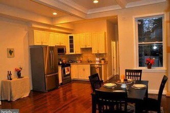 305 T St NW, Unit A in Washington, DC - Building Photo - Building Photo