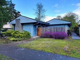 831 NW 26th in Corvallis, OR - Building Photo