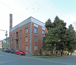 Royal Mansions in Vancouver, BC - Building Photo - Building Photo