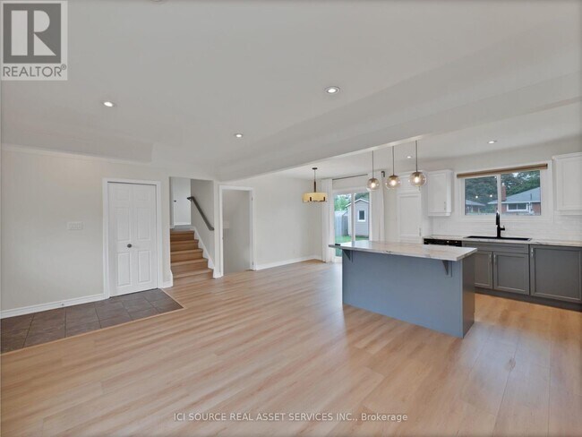 14 Clement Pl in St Catharines, ON - Building Photo - Building Photo