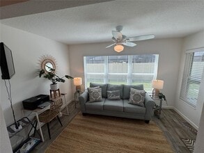 1206 Bissell Trail in the Villages, FL - Foto de edificio - Building Photo