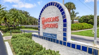 6121 SE Landing Way in Stuart, FL - Building Photo