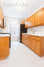 191-13 42nd Ave, Unit F1 in Queens, NY - Building Photo - Building Photo