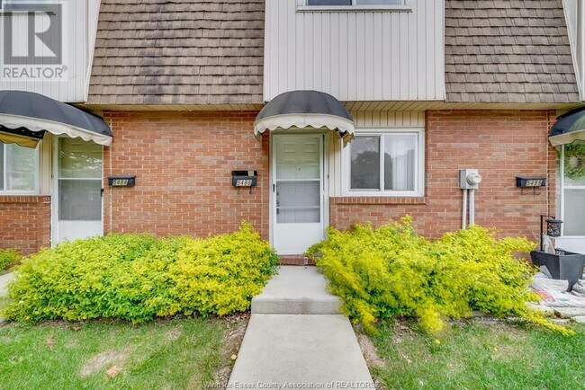 5486 Lassaline Ave in Windsor, ON - Building Photo - Building Photo