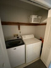 122 Wellington Cir in Williamsburg, VA - Building Photo - Building Photo