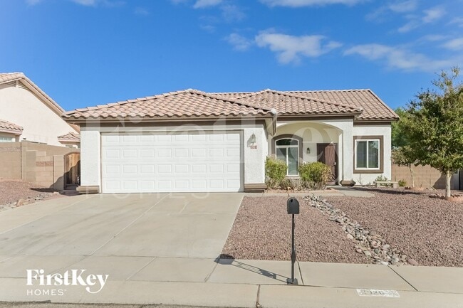 2920 W Calle Lucinda