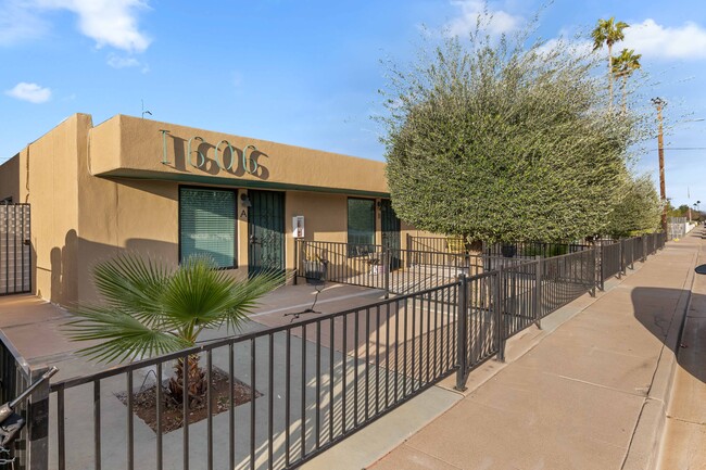 property at 1606 E Catalina Dr
