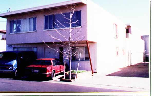 90 Louise in San Rafael, CA - Building Photo - Building Photo