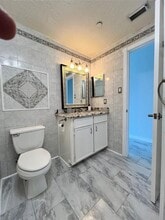 351 Lakeside Ln in Houston, TX - Building Photo - Building Photo