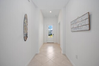 11380 Burgundy Dr in Venice, FL - Building Photo - Building Photo