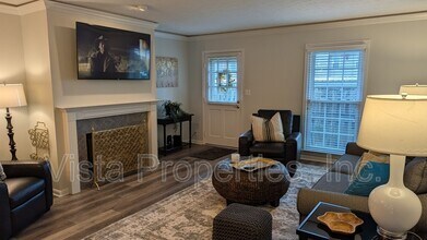10615 Sycamore Trail in Louisville, KY - Foto de edificio - Building Photo