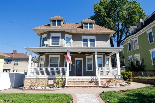 property at 172 S Morris St