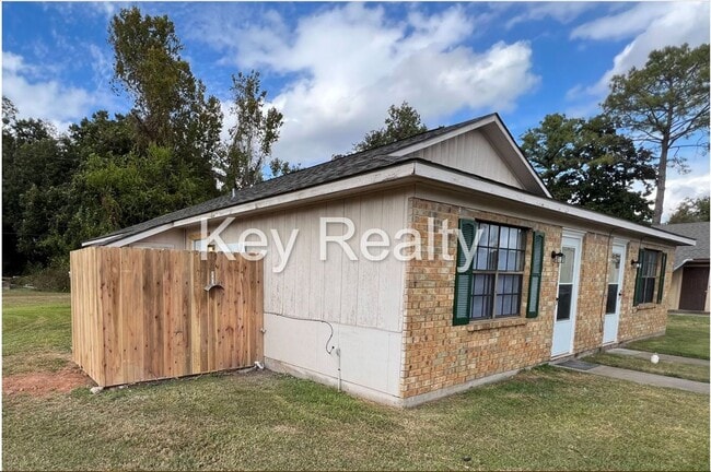 6012 Quail Ridge in Alexandria, LA - Building Photo - Building Photo
